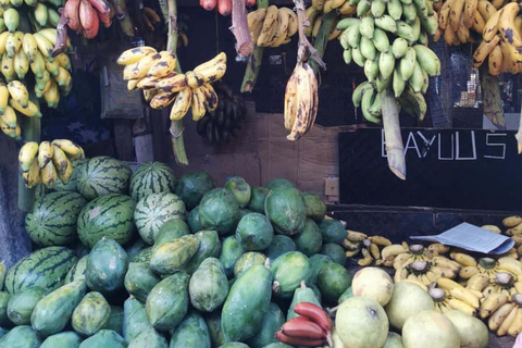 Zanzibar: Kvällspromenad i Stone Town med matmarknadUpphämtning från hotell i Stone Town, 10 USD betalas av gäst för biljett till slavmarknaden