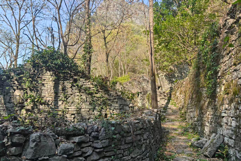 Guilin: Li River Cruise, Yangshuo, and Stone City Tour