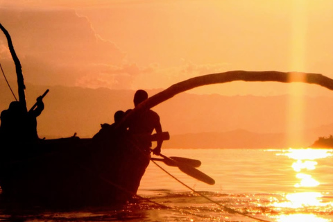 Kigali: 2-Day Gorilla Trekking, Lake Kivu Boat Cruise Tour