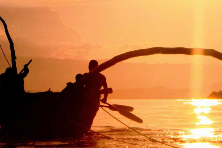 Kigali: 2-Day Gorilla Trekking, Lake Kivu Boat Cruise Tour