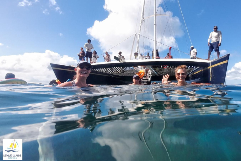 Basseterre: Katamarankryssning vid St Kitts med lätt lunch