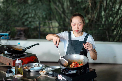 Krabi: Ya Thai evening Cooking Class with Transfer in Aonang Set Menu C