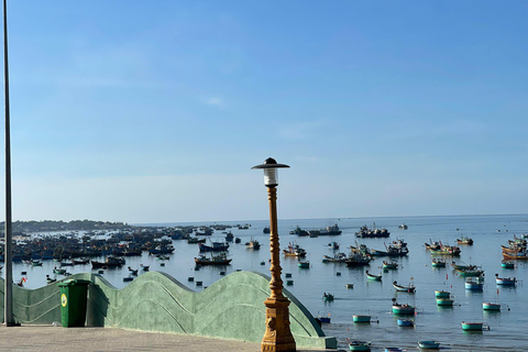 جولة جماعية في موي ني: الكثبان الرملية عند شروق الشمس أو غروبها بسيارة جيب