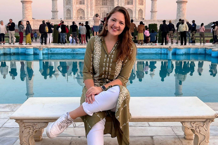 Taj Mahal Mausoleum Skip-the-Line Tour with Expert Guide From Delhi: Taj Mahal & Agra Fort Tour Car + Guide + Tickets
