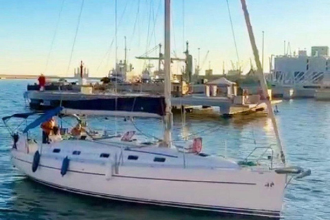 Torrevieja: 2-hour private sailing yacht cruise with drinks