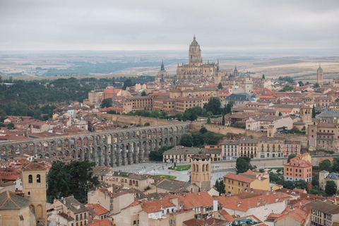 Segovia: Hot-air balloon ride with cava toast