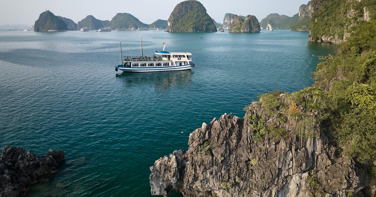 Hanoi Halong Bay Cruise mit Titov und Surprising/Luon Höhle GetYourGuide