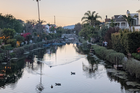 LA: Venice Beach, Muscle Beach & Santa Monica Walking Tour Italian language