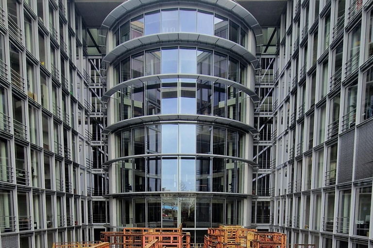 Berlin : Visite guidée à pied autour du ReichstagVisite privée à pied autour du Reichstag