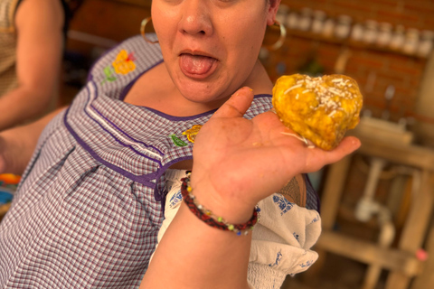 Oaxaca: Cooking Class with Market Tour and Mezcal Tasting