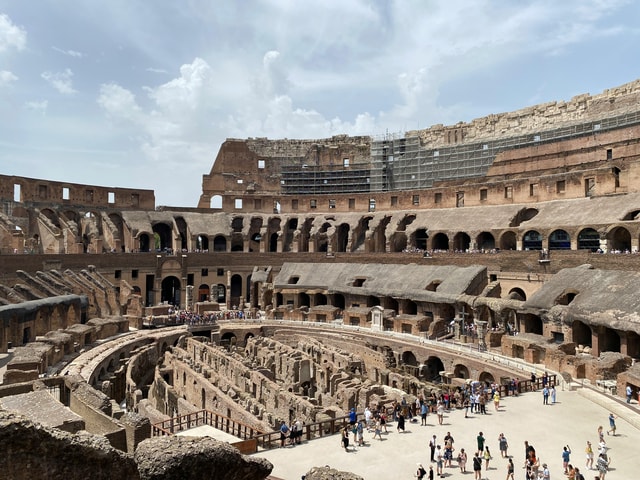 Exclusive Luxury Colosseum Arena Private Tour Guide