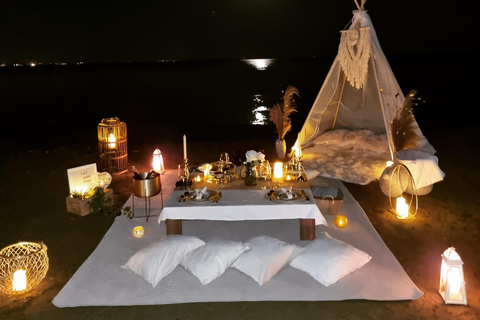 PICNIC DI LUSSO SULLA SPIAGGIA DI CIPRO