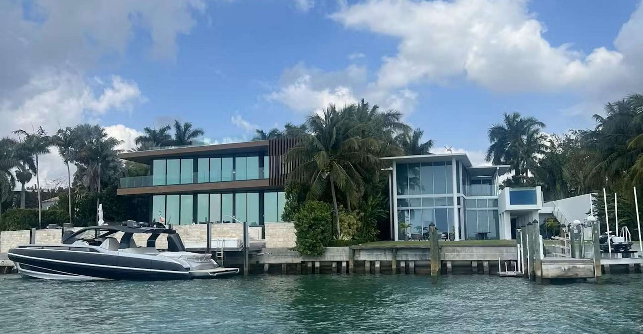 Miami: Guided Boat Tour with Champagne photo 9