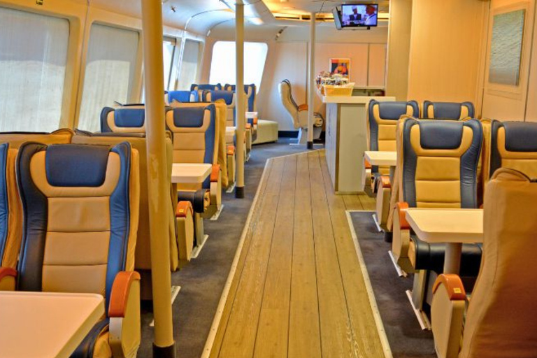 Mykonos: Ferry Journey Between Mykonos and Naxos Naxos → Mykonos (One Way)