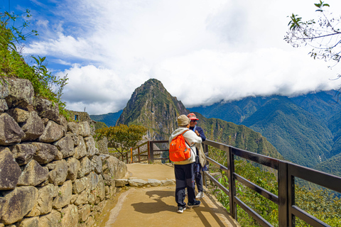 Machu Picchu: Circuit 2A (Classic Route) + Bus & Local Guide Last-Minute: Circuit 3B with Guide Included