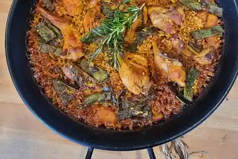 Private Paella & Tapas Cooking Class in a Local Chef's Home