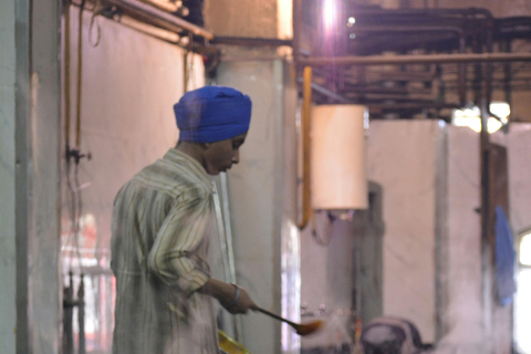 Delhi: Gurudwara Bangla Sahib Führung mit AbholungDelhi: Führung durch Gurudwara Bangla Sahib mit Abholung