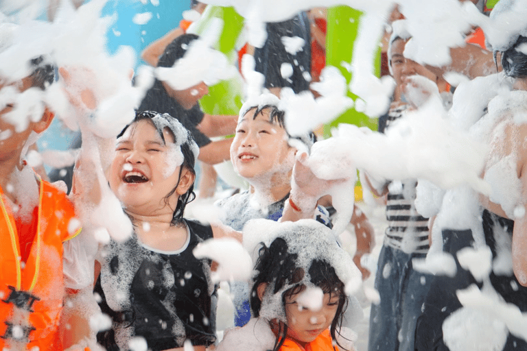 Da Nang: Park wodny Mikazuki 365 z biletem elektronicznym OnsenBilet na dzień powszedni (poniedziałek - piątek)