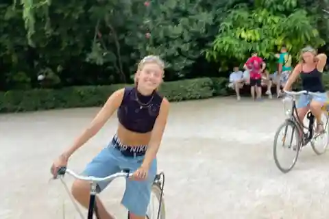 サンサイクリング アテネ自転車を借りて街を散策