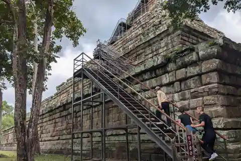 De Siem Reap: Tour particular de um dia por Koh Ker e Beng Mealea