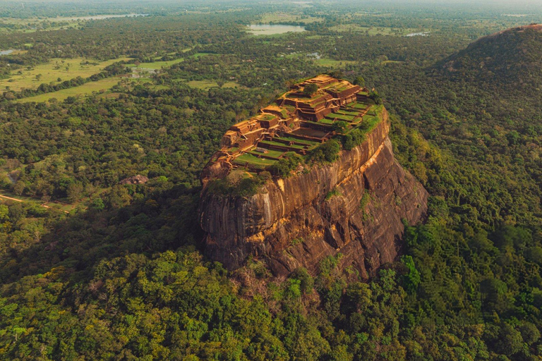 2-Day Galle to Sigiriya Tour with Minneriya Safari