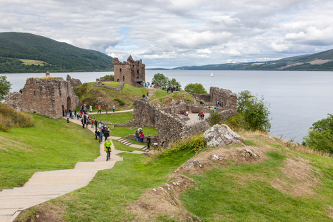 Z Inverness: Jakobicki pociąg parowy i wycieczka po Highlands7:30 Wyjazd