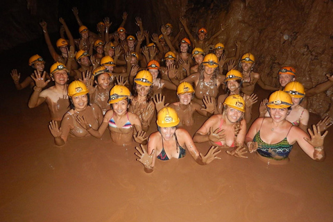 Explorez la grotte sombre depuis Hue : Visites en groupe les jours pairs