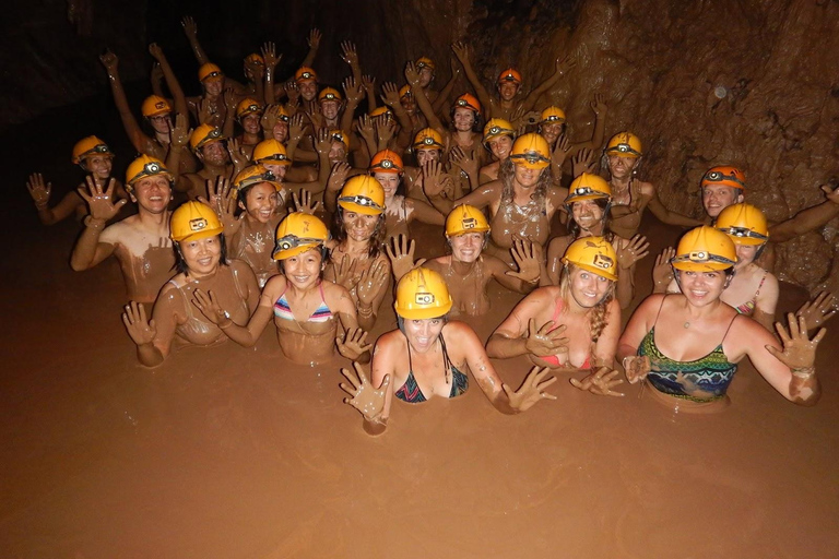 Explorez la grotte sombre depuis Hue : Visites en groupe les jours pairs