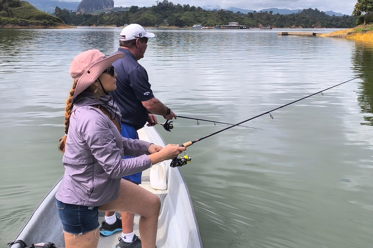 Guatapé: All-inclusive private fishing experience (24-hour advance booking) Guatapé: All-inclusive sport fishing experience (24-hour advance booking)