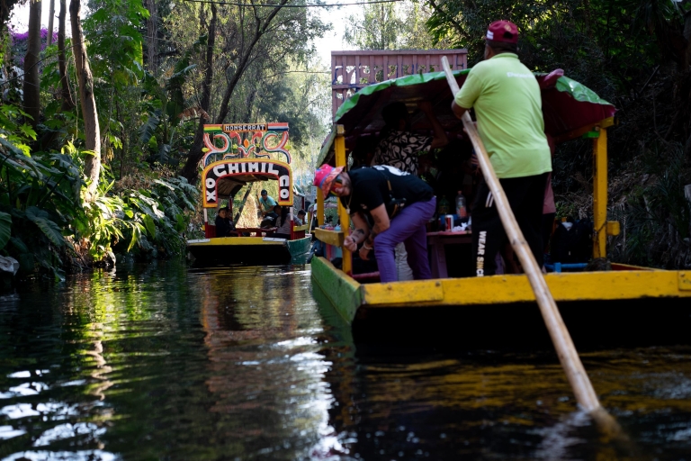 Mexiko-Stadt: Xochimilco Bootsparty mit Tequila und Live-Musik