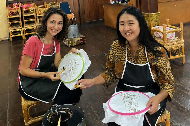 Jakarta: Batik, Jamu Tasting, and Old Town Tour