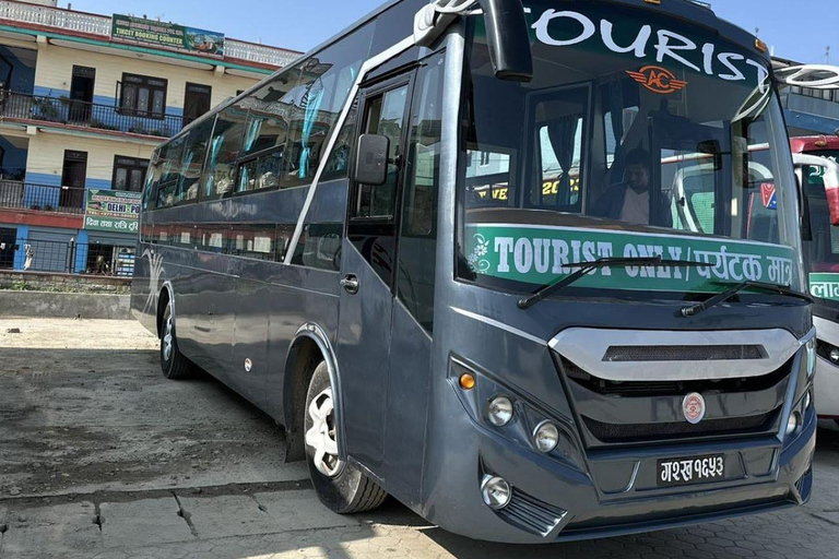 Bus de nuit de Katmandou à Pokhara - 2*2 places en canapé