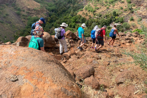 Santiago Island: Highlights Tour with Guide