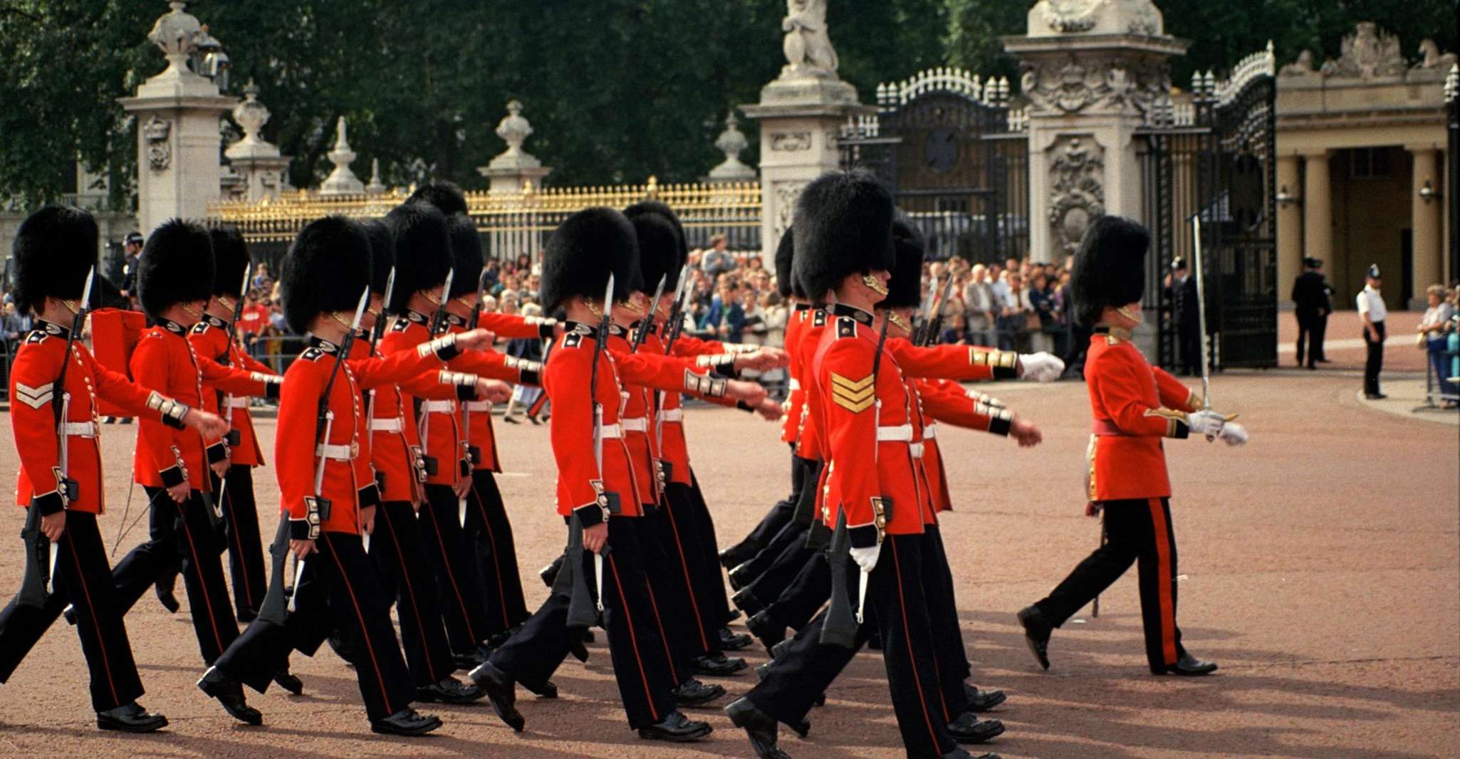 London Westminster and Changing Guard Walk in London, England