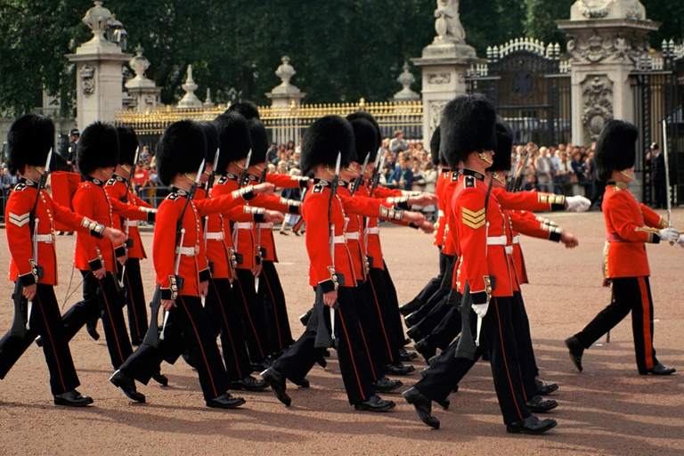 London: Buckingham Palace & Changing of the Guard Experience