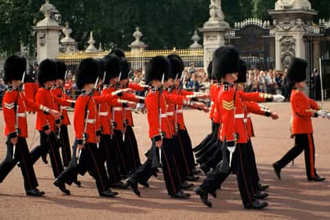 Buckingham Palace & Changing of the Guard Experience, London