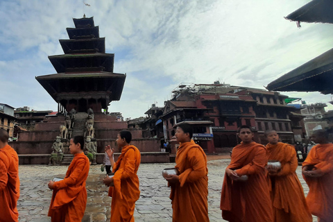 Katmandou : Nagarkot Sunrise &amp; Bhaktapur Durbar UNESCO Tour