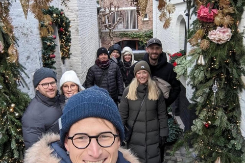 Bruges: Wicked Christmas Bike Tour Experience with a Local