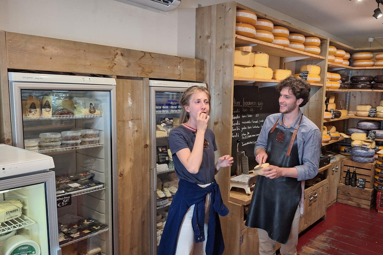 Delft: Private Dutch Food and Drink Tasting Tour Dutch speaking guide