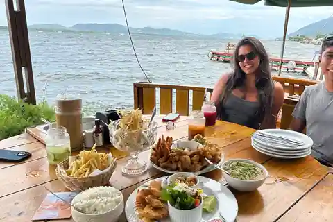 Florianópolis: Scenic Boat Trip with Brazilian Lunch