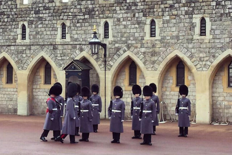 Buckingham Palace and Windsor Castle Tour