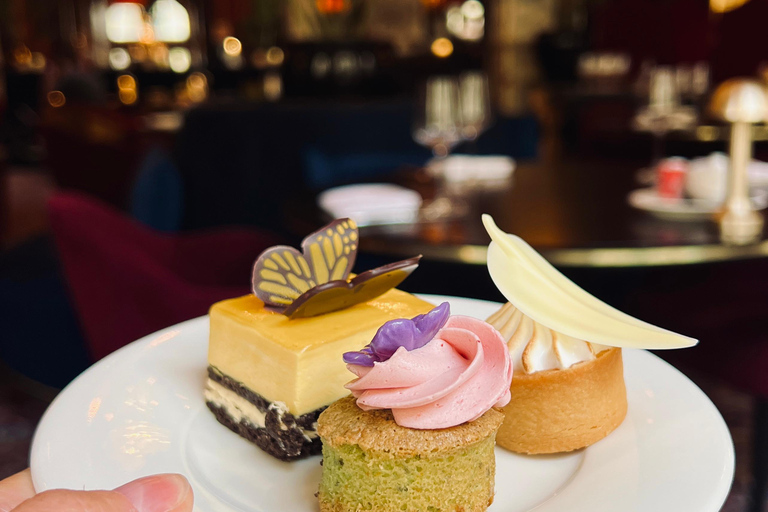 The Hague: Guided City Tour with High Tea at Hotel Des Indes