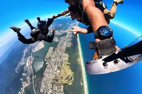 Rio de Janeiro: Tandem jump with camera in Barra da Tijuca