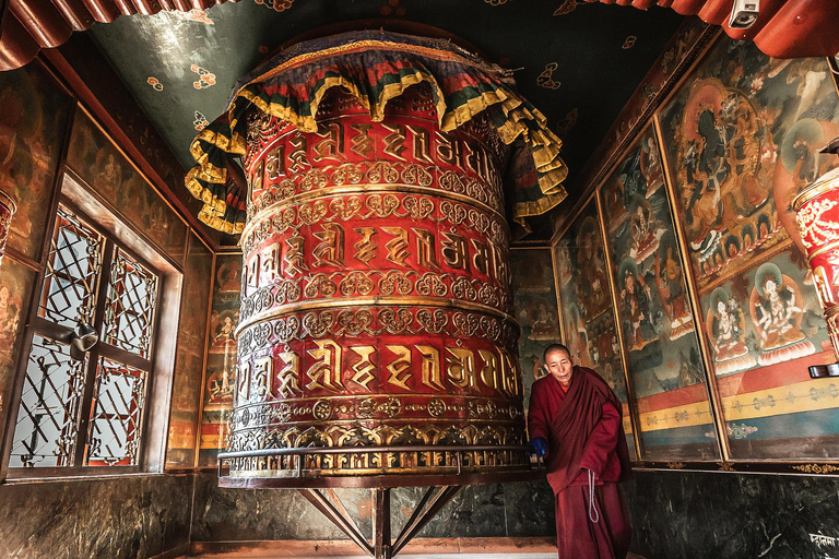 Kathmandu: Everest Eats Food Tour with 15+ Tastings