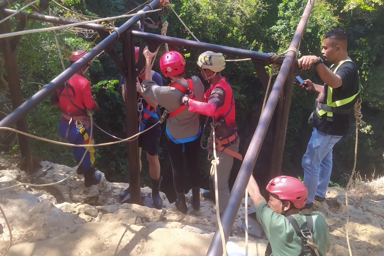 Yogyakarta: Viaggio avventura nella grotta di Jomblang