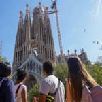 Barcellona: tour guidato della Sagrada Familia con accesso alle torri