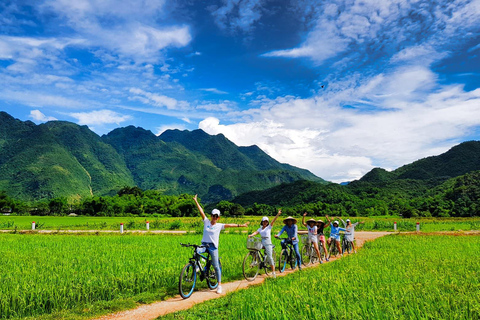 Mai Chau 1 Day: Cycling Through Rice Fields & Ethnic Village Group Tour