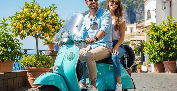 Neapel/Sorrent/Positano: Private Amalfiküsten-Tour mit der Vespa