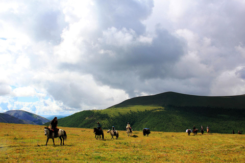 Mongolia: 17-dniowa wycieczka konna wokół jeziora KhovsgolMongolia: 10-dniowa wycieczka konna wokół jeziora Khovsgol