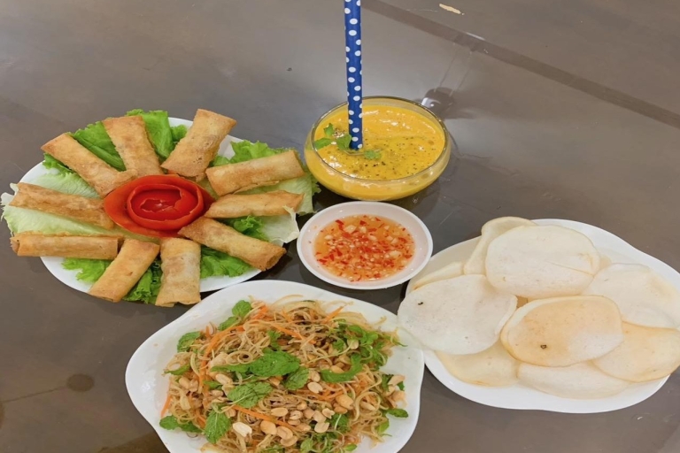 Da Nang: Clase de cocina para comer/cenar con una chica local